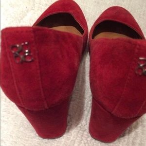 RED SUEDE COACH HEELS. SIZE 7.5!GOOD CONDITION!